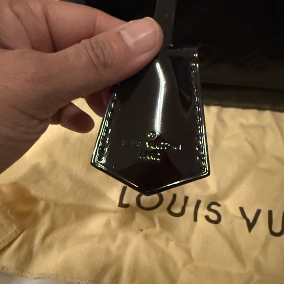 Louis Vuitton Deep Plum Patent Leather Women's Bag - Picture 8 of 12